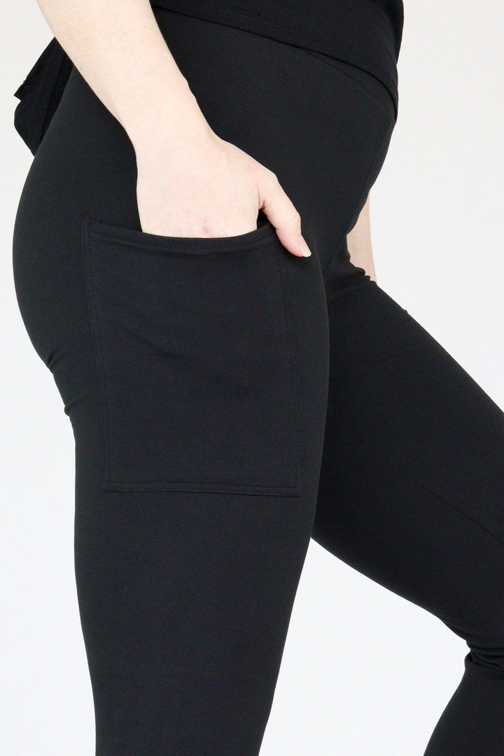 Plain Black - Casual - Capri Leggings - Pockets Casual Capri Leggings - Pockets Pawlie