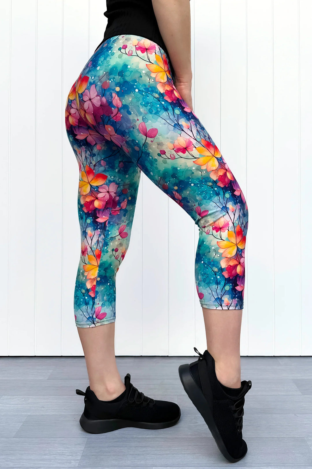 Petal Waters - Casual - Capri Leggings