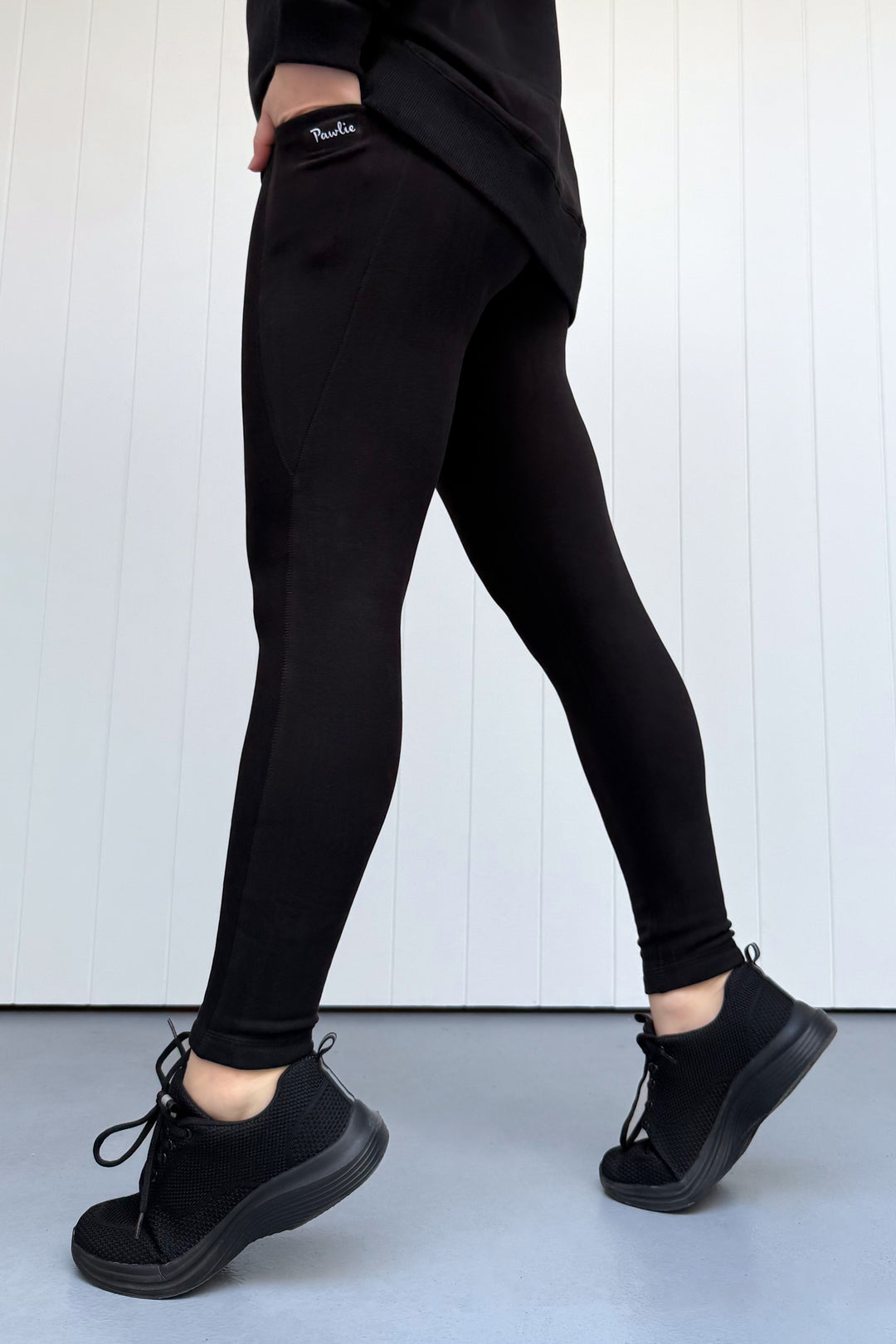 Black - Fleece - Leg Pockets - Full Leggings