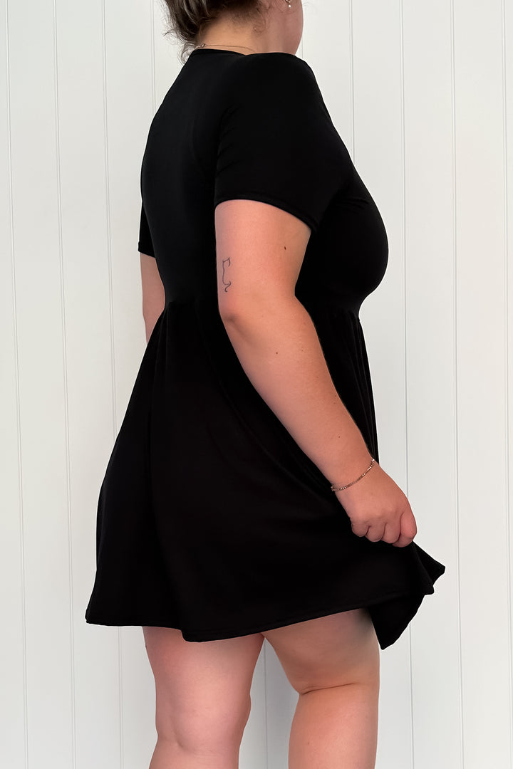 Black - Mini Dress - Short Sleeve - Pockets