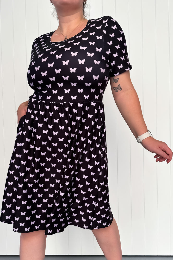 Butterfly Imprint - Knee Length Dress - Short Sleeve - Pockets