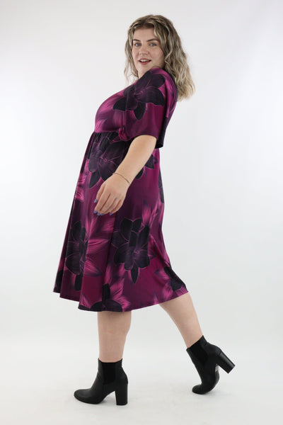 Burgundy Flower - Midi Length Dress - Mid Sleeve - Pockets - Pawlie