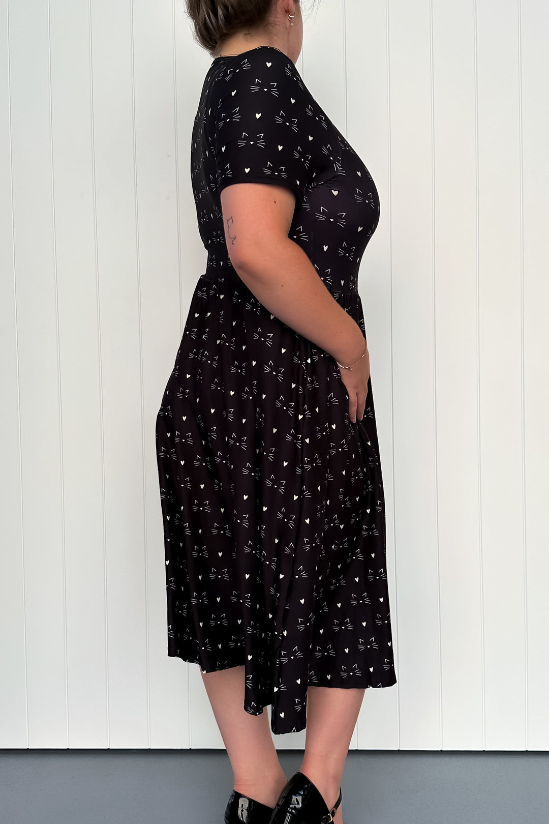 Nocturnal Whiskers - Midi Dress - Short Sleeve - Pockets