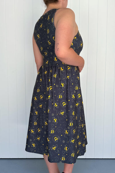 Bumble Bee - Sleeveless Midi Dress - Pockets