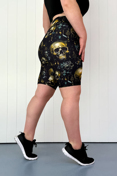 Skull Trinkets - Casual - Long Shorts