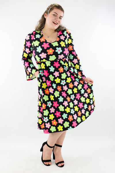 Colourpop Flowers - Midi Length Dress - Bell Sleeve - Pockets