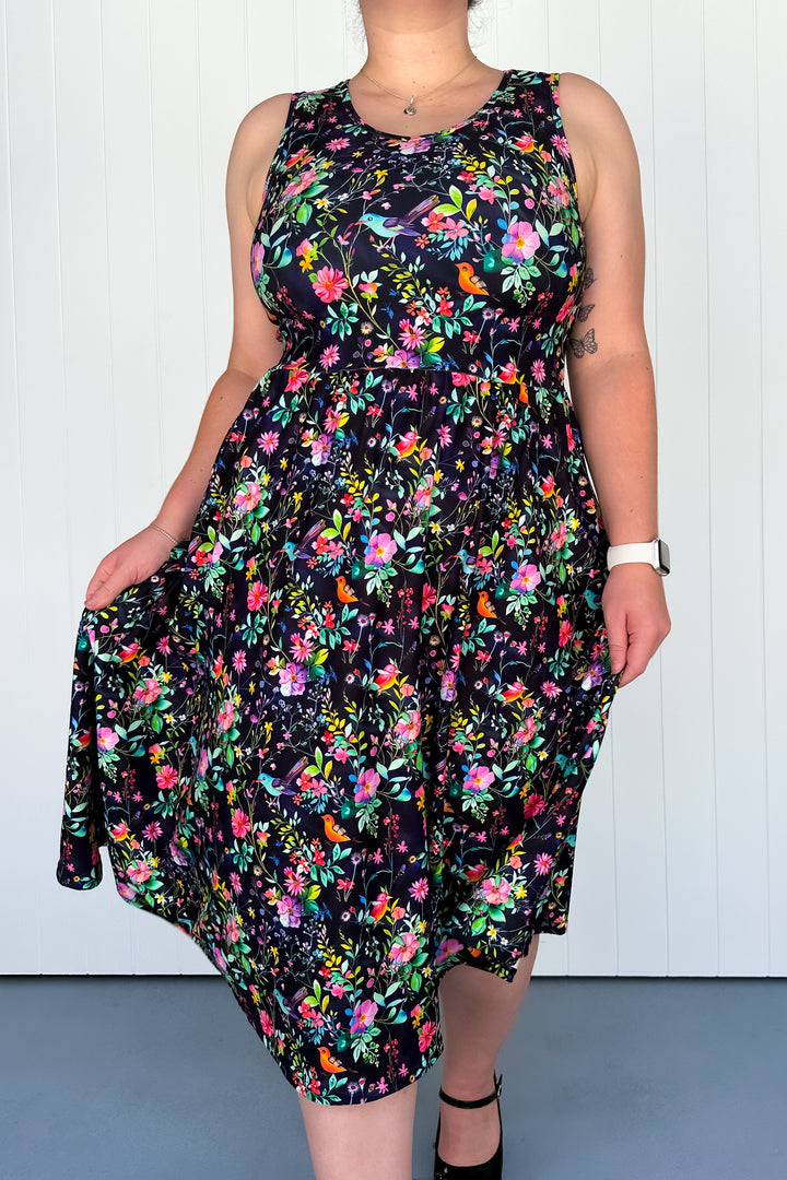 Birds and Blooms - Sleeveless Midi Dress - Pockets