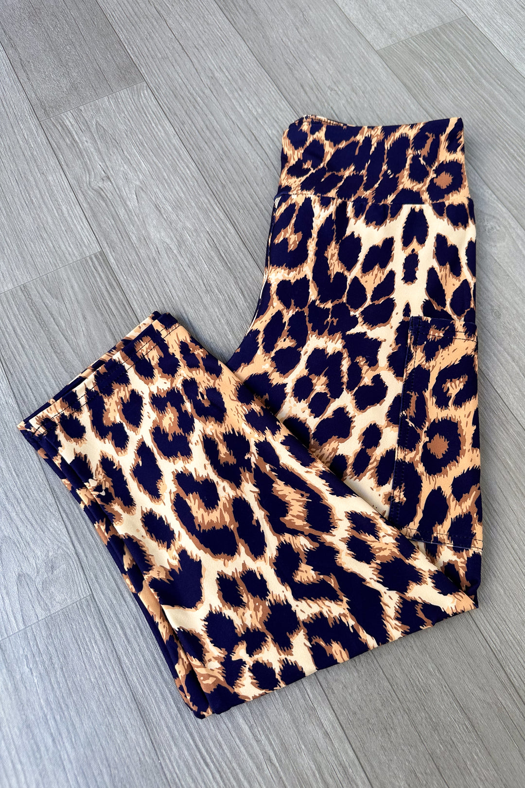 Fierce Leopard - Casual - Capri Leggings - Pockets
