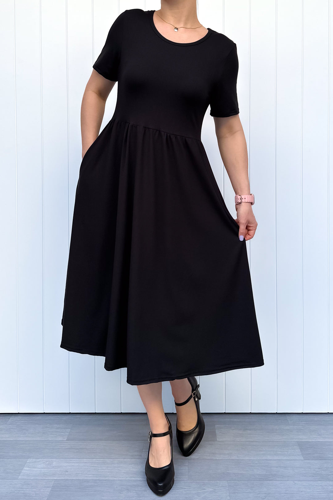 Black - Midi Dress - Short Sleeve - Pockets