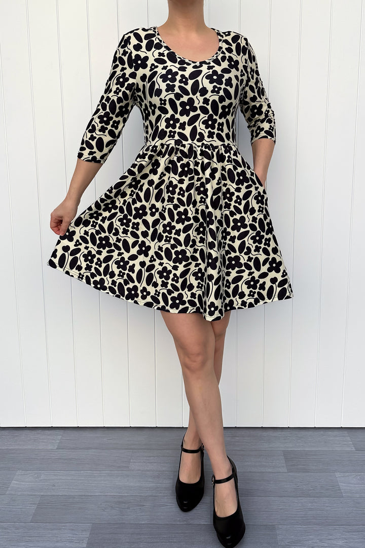 Flowers & Ivory - Mini Dress - 3/4 Sleeve - Pockets