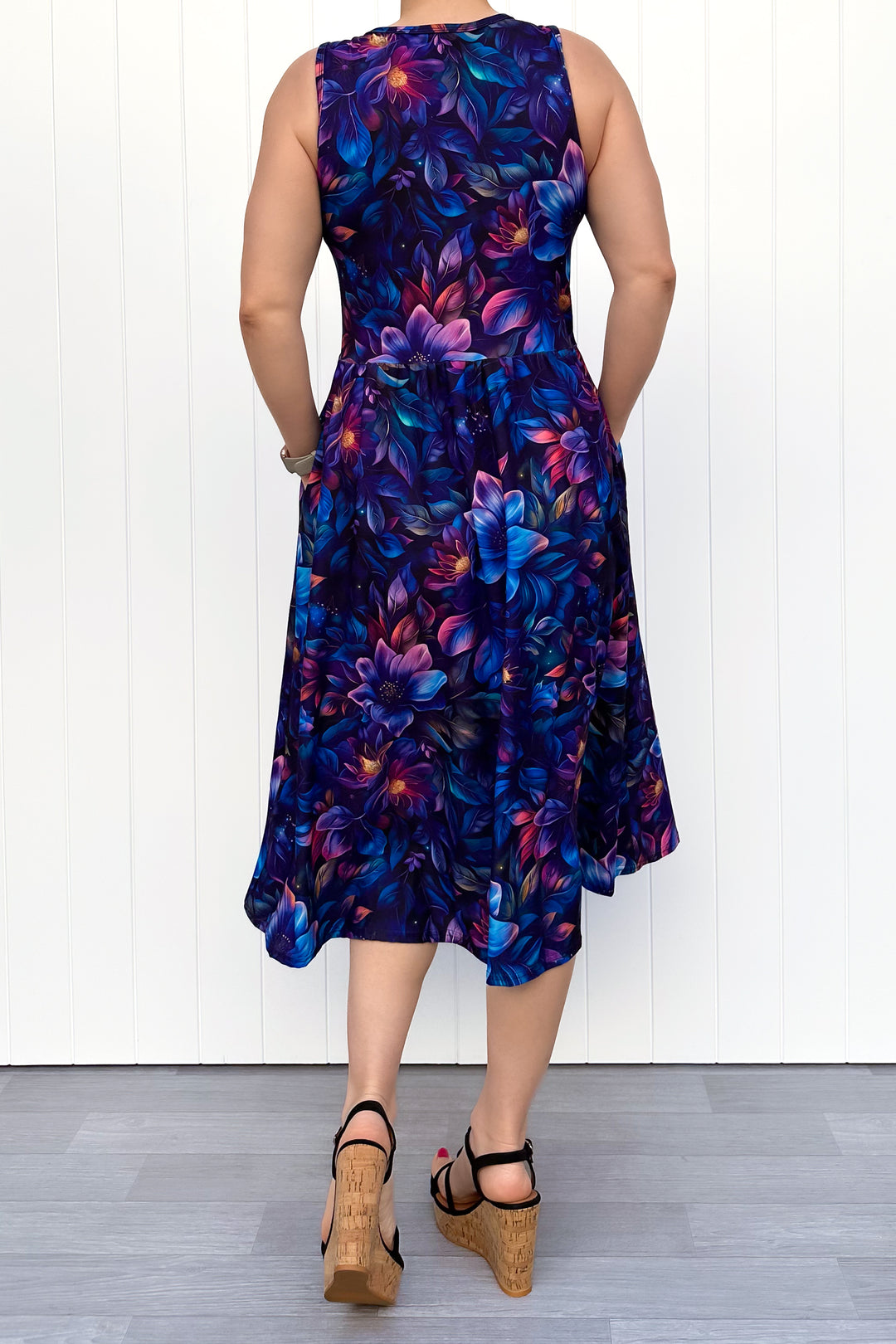 Obsidian Petal - Sleeveless Midi Dress - Pockets