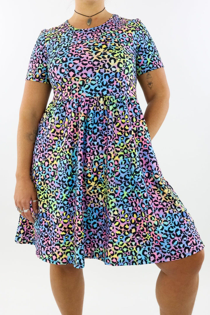 Vivid Leopard - Short Sleeve Skater Dress - Knee Length - Side Pockets Knee Length Skater Dress Pawlie   