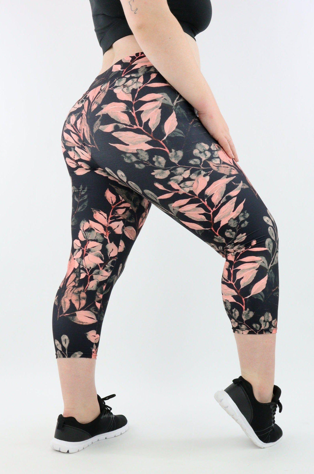 Vintage Watercolour Leaves - Casual Capri Leggings Casual Capri Leggings Pawlie   