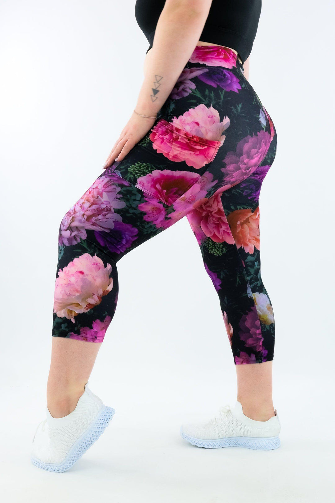 Peony Passion - Casual - Capri Leggings - Pockets - Pawlie