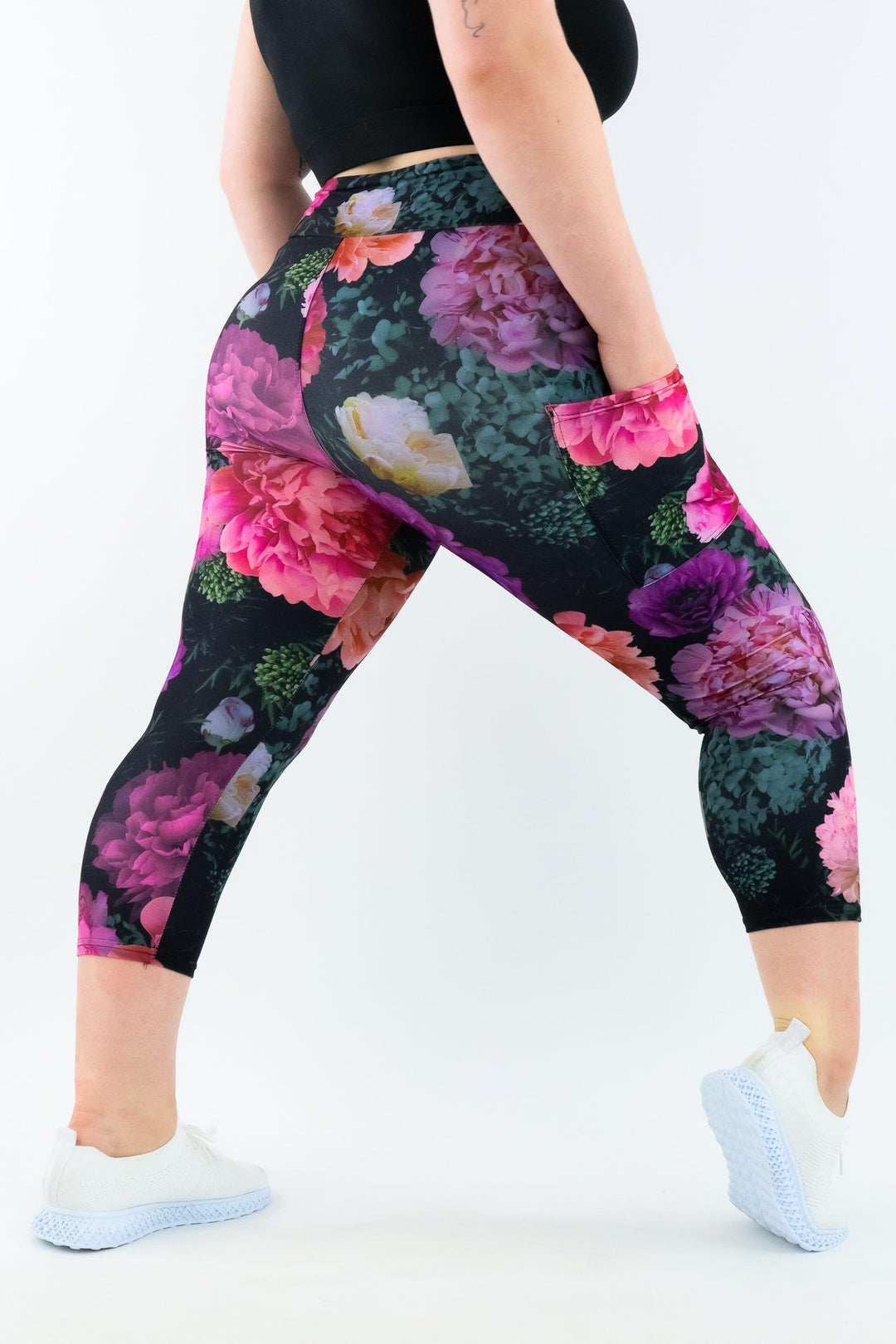 Peony Passion - Casual - Capri Leggings - Pockets - Pawlie