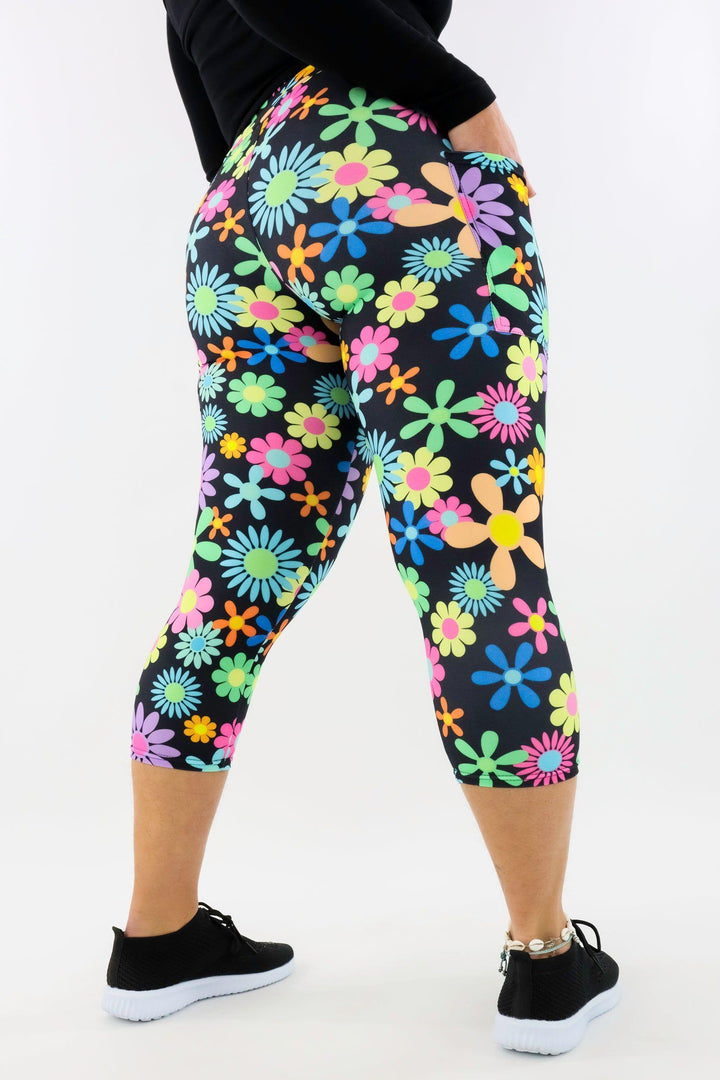 Flower Power - Casual - Capri Leggings - Pockets Casual Capri Leggings - Pockets Pawlie   
