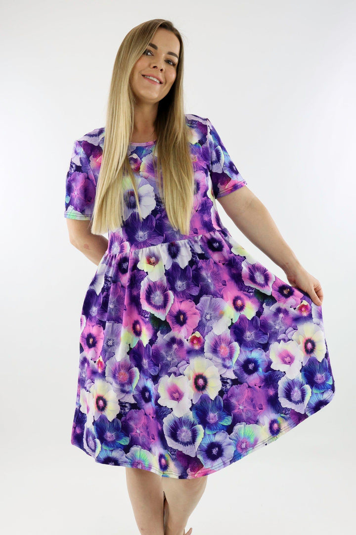 Floricultural - Short Sleeve Skater Dress - Knee Length - Side Pockets - Pawlie