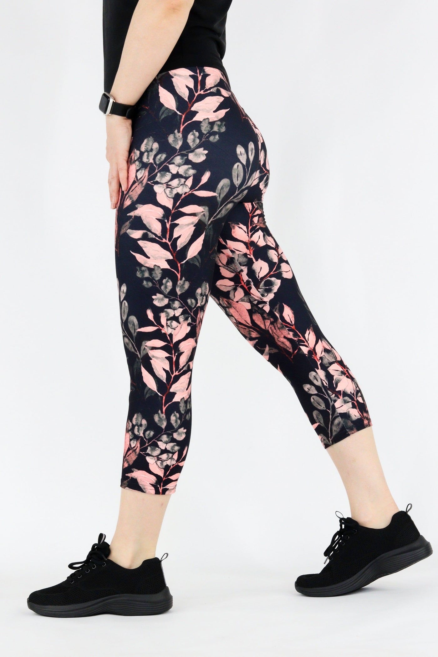 Vintage Watercolour Leaves - Casual Capri Leggings Casual Capri Leggings Pawlie   