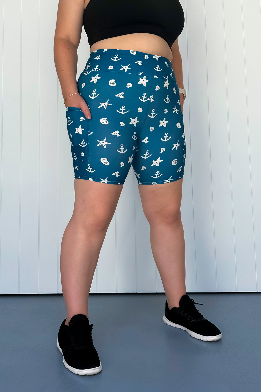 One with the Sea - Casual - Mid Shorts - Pockets