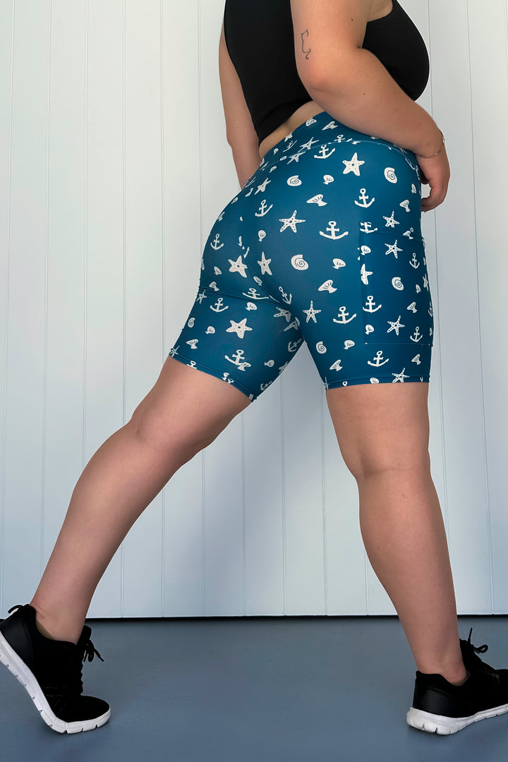 One with the Sea - Casual - Mid Shorts - Pockets
