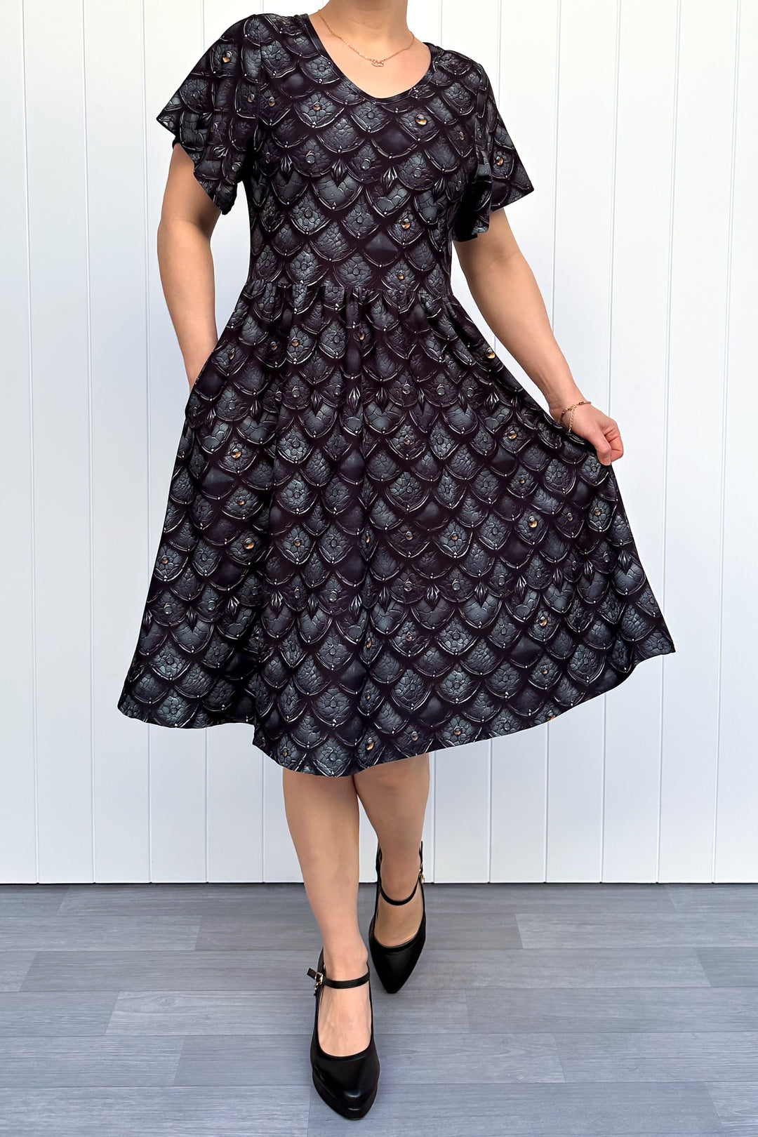 Dragon Armour - Knee Length Dress - Flutter Sleeve - Pockets