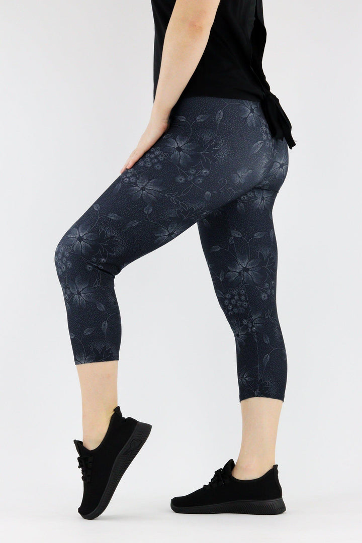 Dotted Flowers - Casual - Capri Leggings Casual Capri Leggings Pawlie   