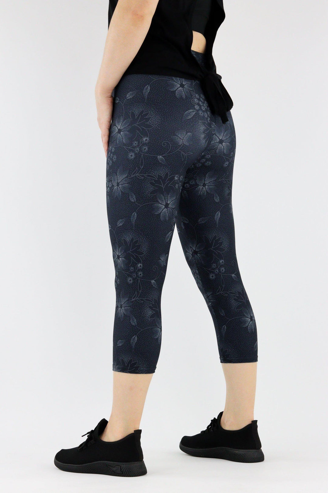 Dotted Flowers - Casual - Capri Leggings Casual Capri Leggings Pawlie   