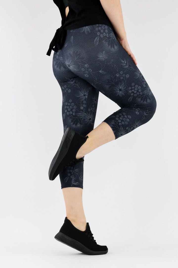 Dotted Flowers - Casual - Capri Leggings Casual Capri Leggings Pawlie   